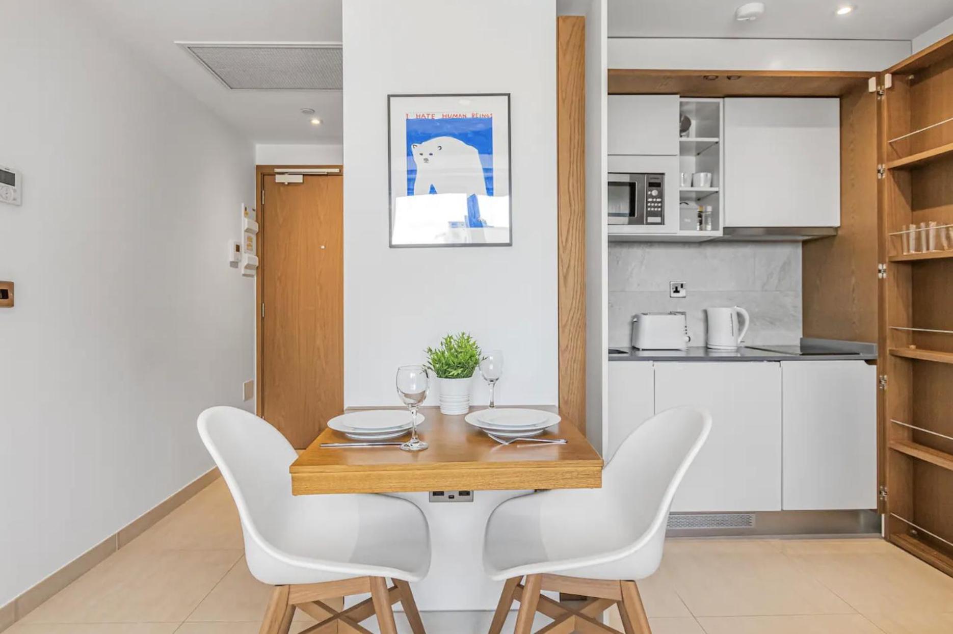 West One Studio Apartments Gibraltar Exterior photo