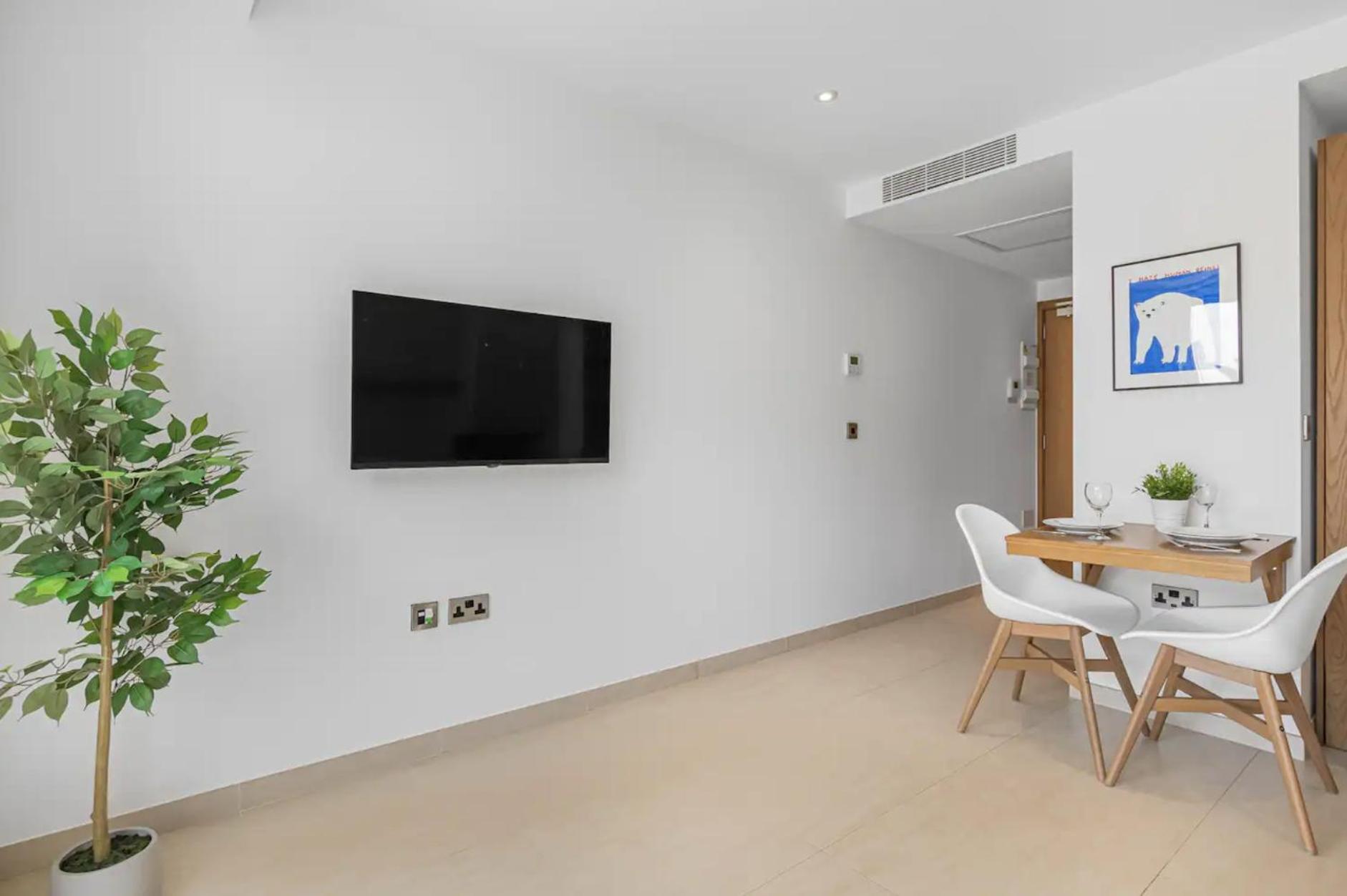 West One Studio Apartments Gibraltar Exterior photo