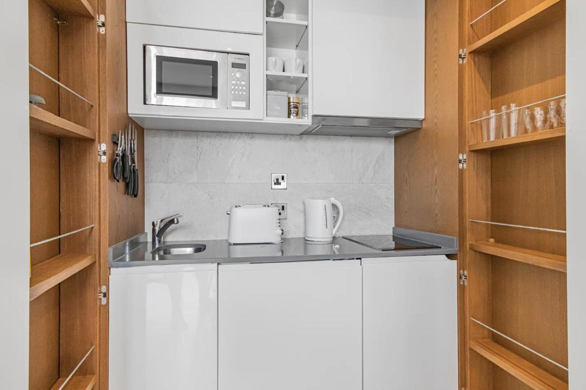West One Studio Apartments Gibraltar Exterior photo